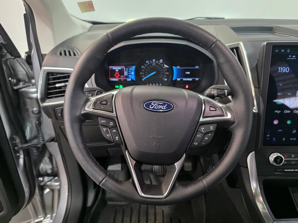 Certified 2024 Ford Edge Titanium w/ Equipment Group 301A AWD/4WD image 19