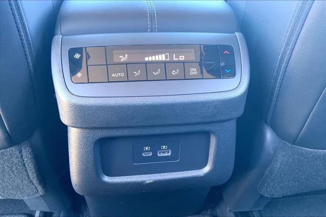 Used 2023 Nissan Pathfinder SL w/ Lighting Package (N92) image 32