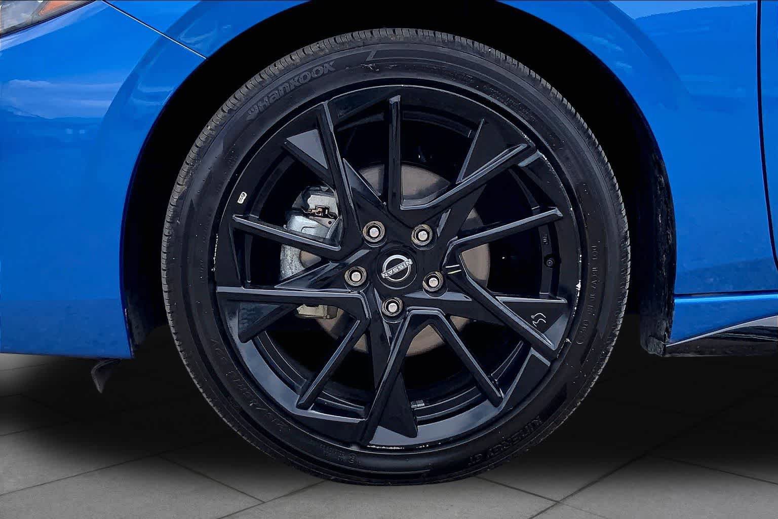 Used 2025 Nissan Sentra SR w/ Midnight Edition FWD image 11
