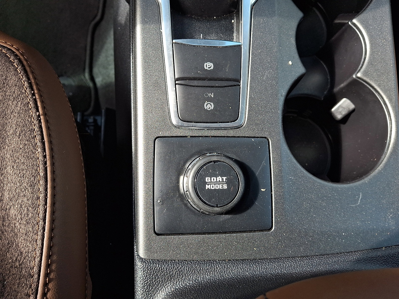 Certified 2025 Ford Bronco Sport Outer Banks w/ Outer Banks Tech Package+ AWD/4WD image 24