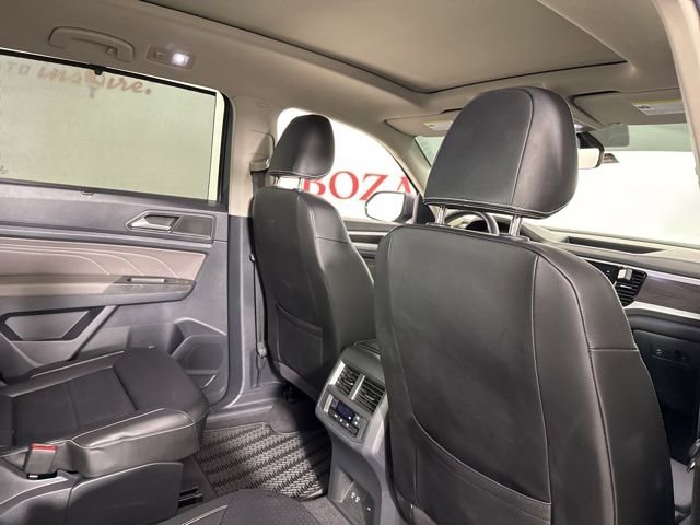 Used 2023 Volkswagen Atlas SE w/ Panoramic Sunroof Package image 19