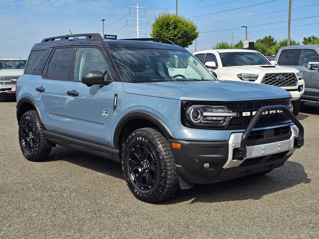 Certified 2025 Ford Bronco Sport Outer Banks w/ Sasquatch Outer Banks Package AWD/4WD image 3