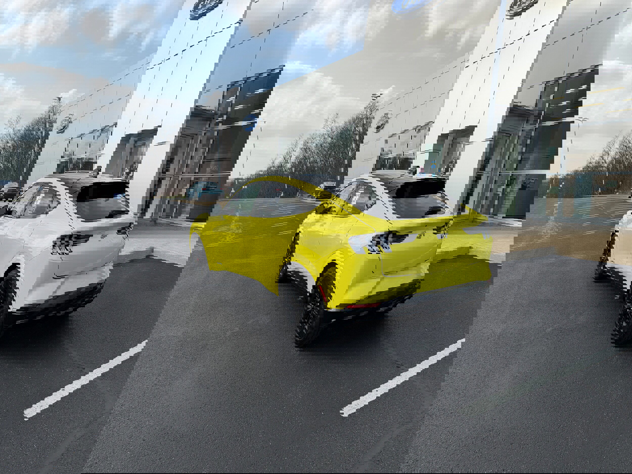 Certified 2025 Ford Mustang Mach-E GT image 5