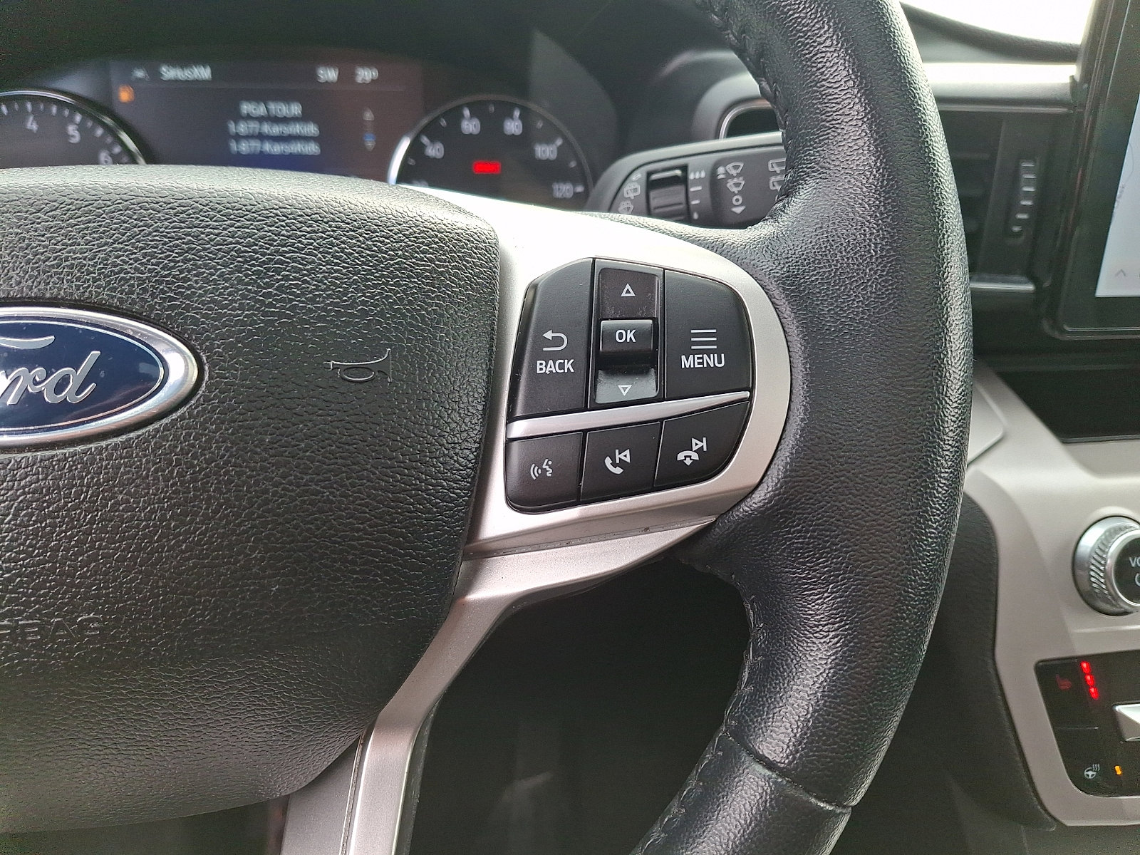 Certified 2023 Ford Explorer XLT w/ Equipment Group 202A AWD/4WD image 24