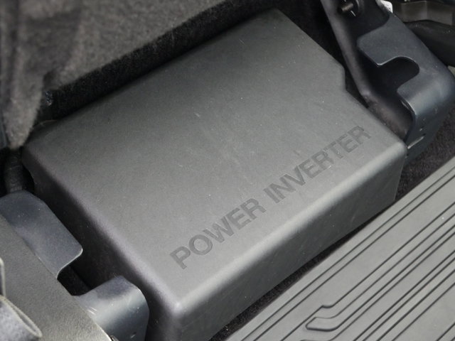 Certified 2017 Ford F150 Raptor w/ Equipment Group 802A Luxury image 37