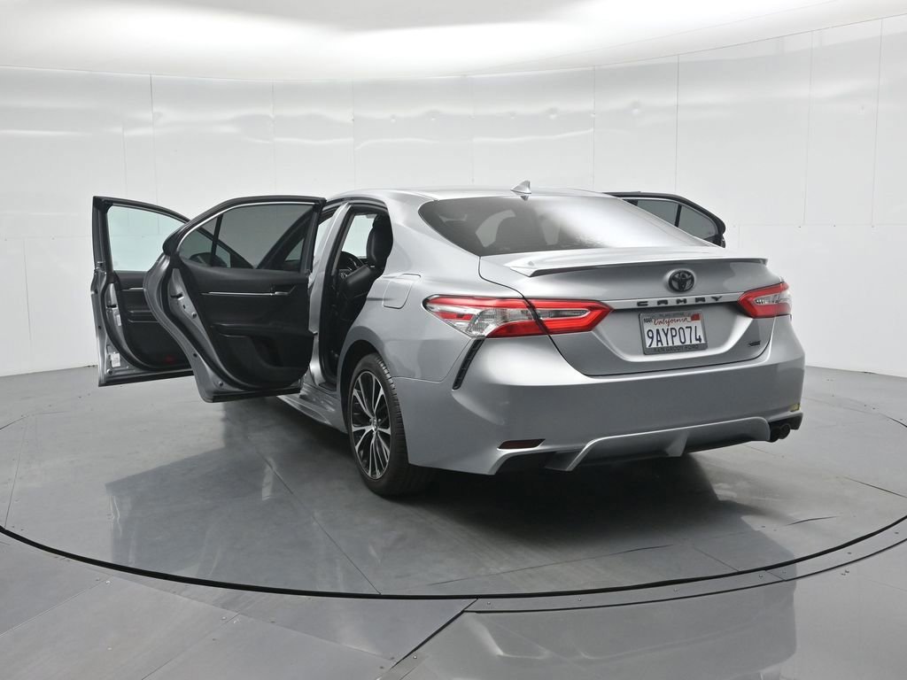 Used 2020 Toyota Camry SE image 50