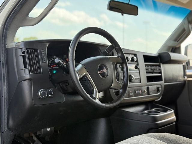 Used 2019 GMC Savana 3500 w/ Driver Convenience Package RWD image 3