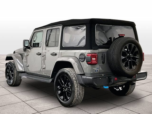 Used 2022 Jeep Wrangler Unlimited Sahara w/ Cold Weather Group AWD/4WD image 10