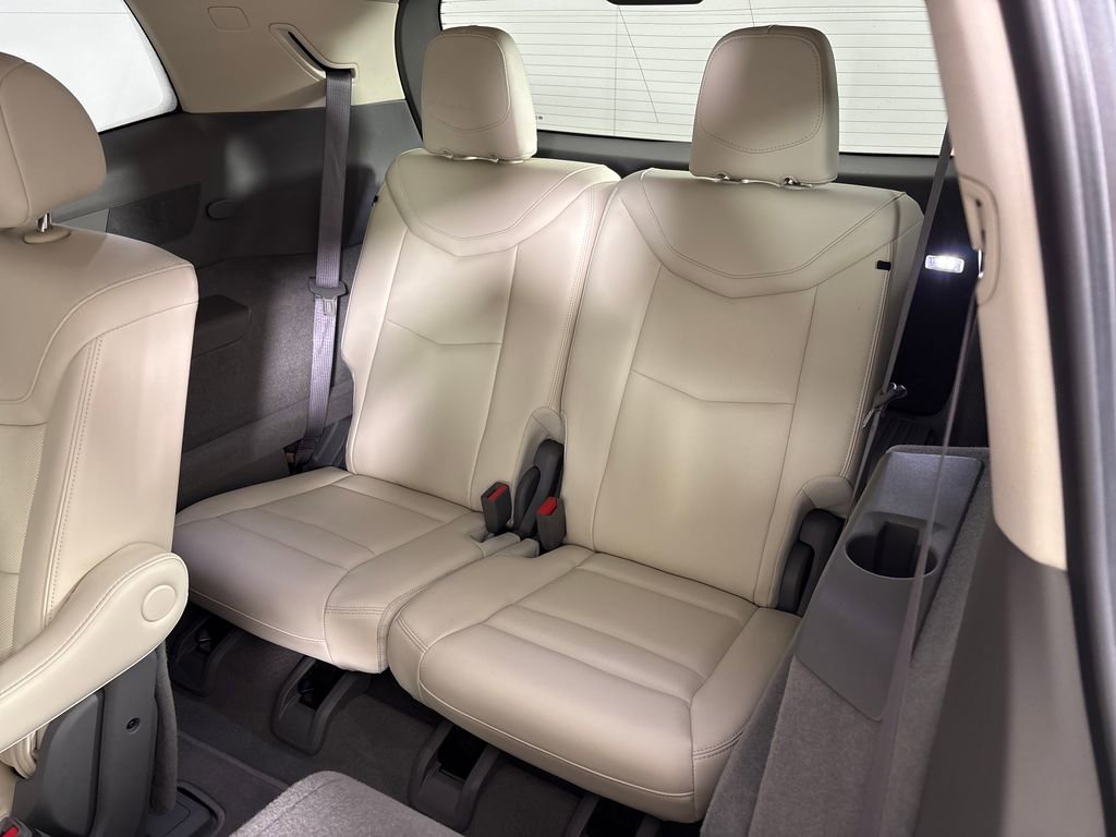 Used 2024 Cadillac XT6 Premium Luxury w/ Technology Package FWD image 30
