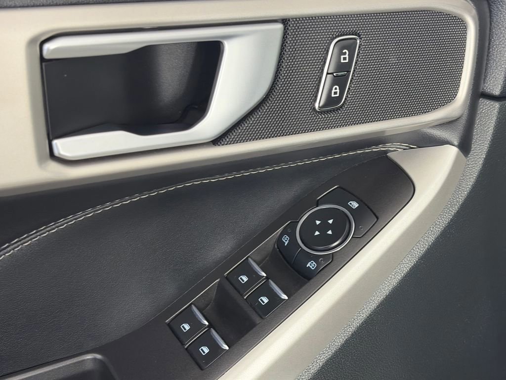 Certified 2024 Ford Explorer XLT w/ Equipment Group 202A image 25