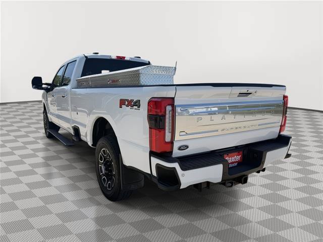 Certified 2024 Ford F250 Platinum w/ FX4 Off-Road Package AWD/4WD image 5