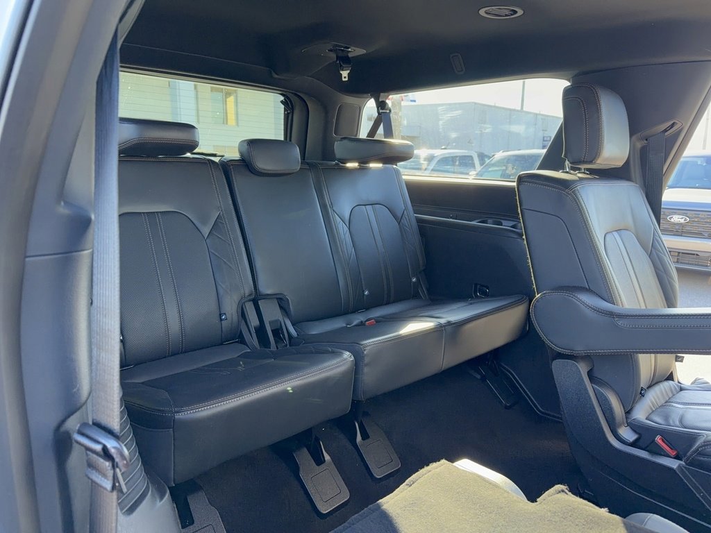 Certified 2023 Ford Expedition Max Platinum image 16