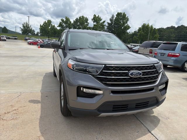 Certified 2021 Ford Explorer XLT w/ Equipment Group 202A AWD/4WD image 5