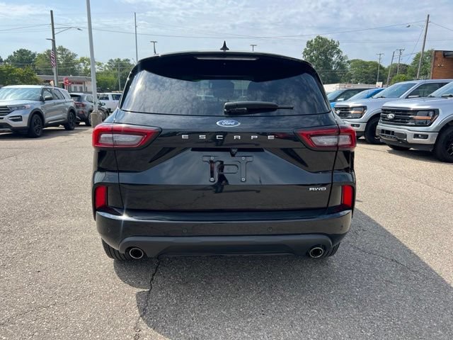 Certified 2024 Ford Escape ST-Line w/ Tech Pack #1 AWD/4WD image 5