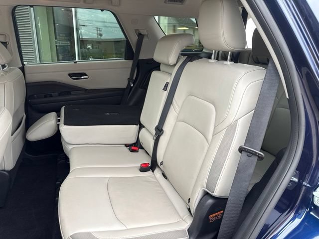 Used 2022 Nissan Pathfinder SL w/ Cargo Package AWD/4WD image 37