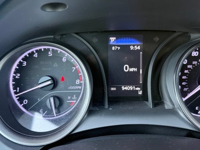 Used 2022 Toyota Camry SE FWD image 32