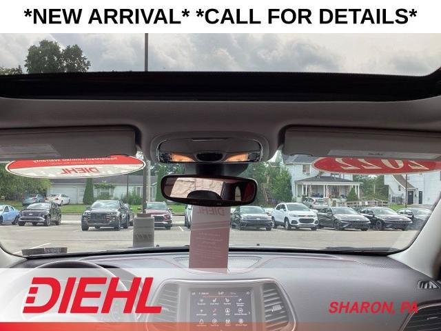 Used 2022 Jeep Cherokee Trailhawk w/ Sun, Sound & Nav Group AWD/4WD image 27