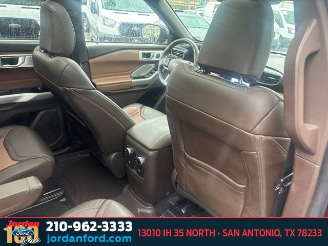 Certified 2022 Ford Explorer King Ranch w/ Class IV Trailer Tow Package RWD image 11