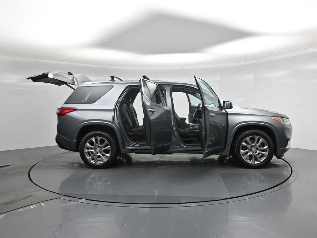 Used 2018 Chevrolet Traverse Premier image 36