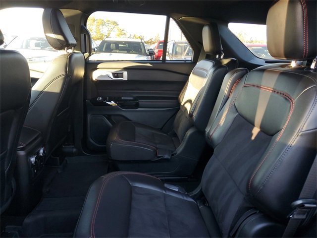 Certified 2023 Ford Explorer ST-Line w/ Class IV Trailer Tow Package image 29