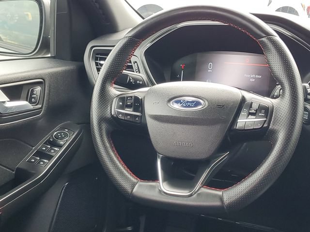 Certified 2024 Ford Escape ST-Line AWD/4WD image 30