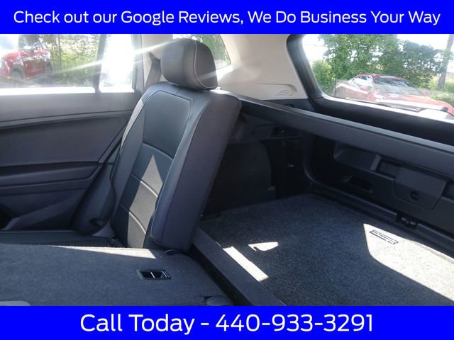 Used 2021 Volkswagen Tiguan SE AWD/4WD image 37