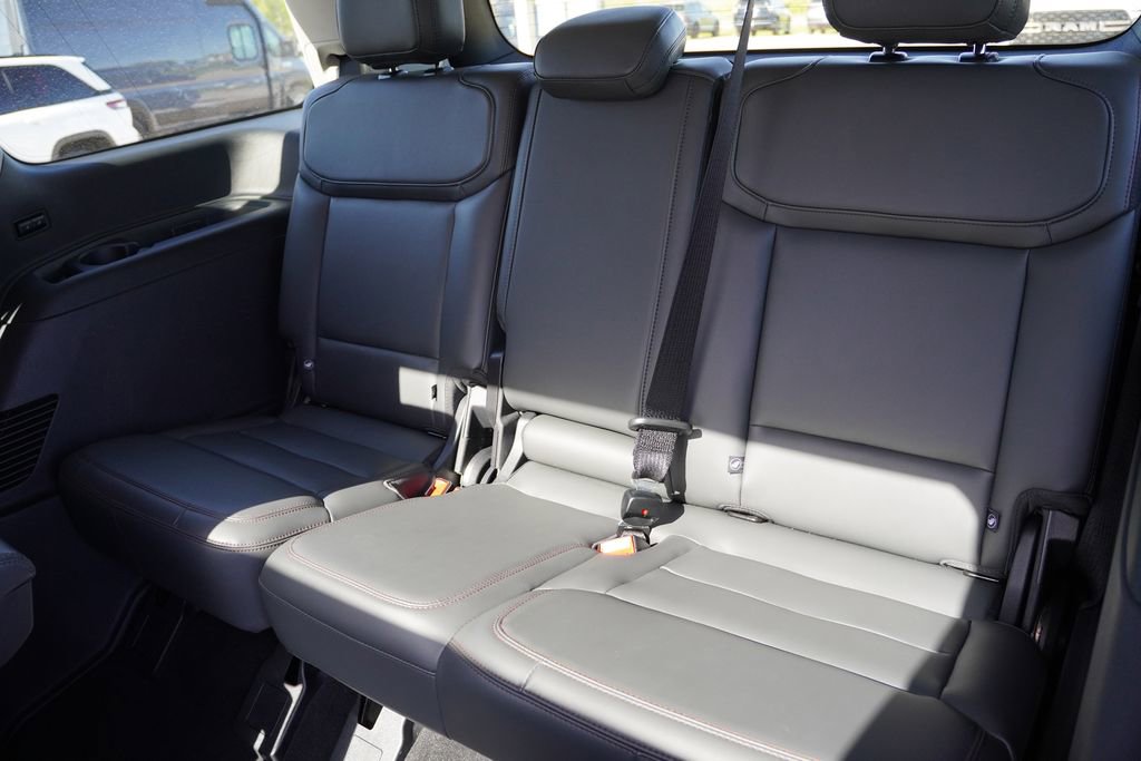 Certified 2025 Ford Expedition Active AWD/4WD image 19