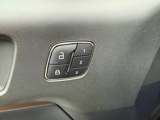 Certified 2025 Ford Bronco Sport Outer Banks w/ Outer Banks Tech Package+ AWD/4WD image 24