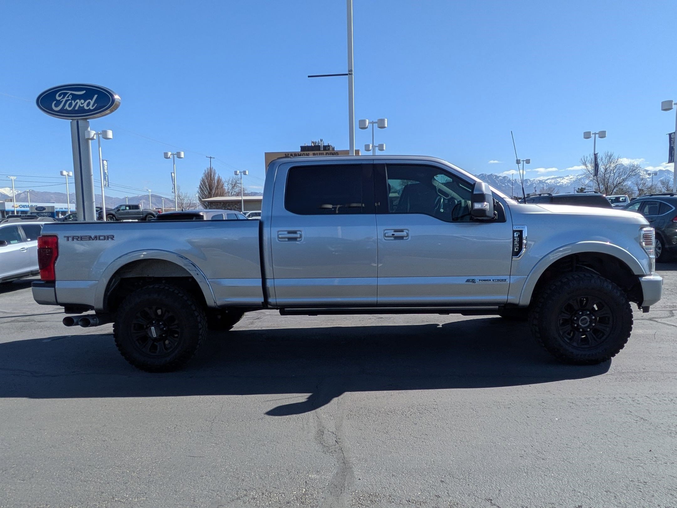 Certified 2022 Ford F350 Lariat w/ Tremor Off-Road Package image 2