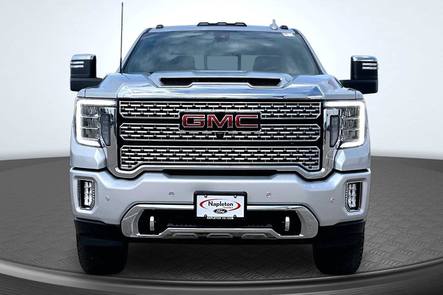Used 2022 GMC Sierra 2500 Denali AWD/4WD image 3