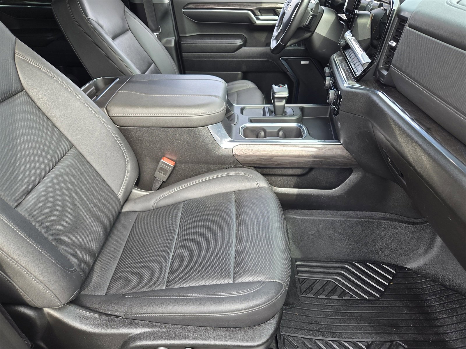 Used 2023 Chevrolet Silverado 1500 LTZ image 13