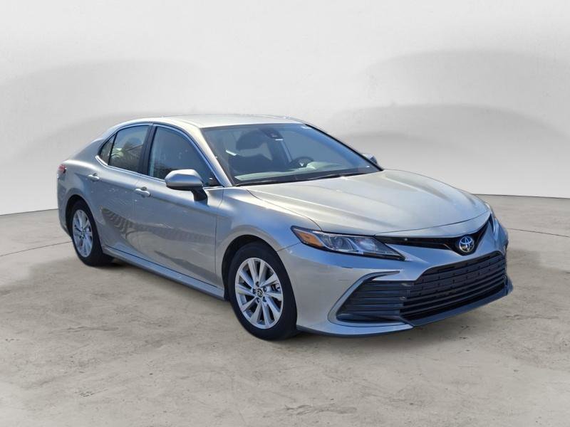 Used 2023 Toyota Camry LE FWD image 4