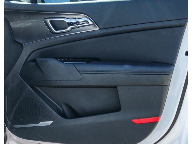 Used 2025 Kia Sportage EX w/ Premium Package FWD image 15