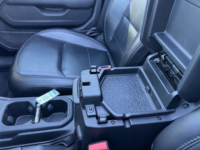 Used 2023 Jeep Wrangler Unlimited Sahara image 24