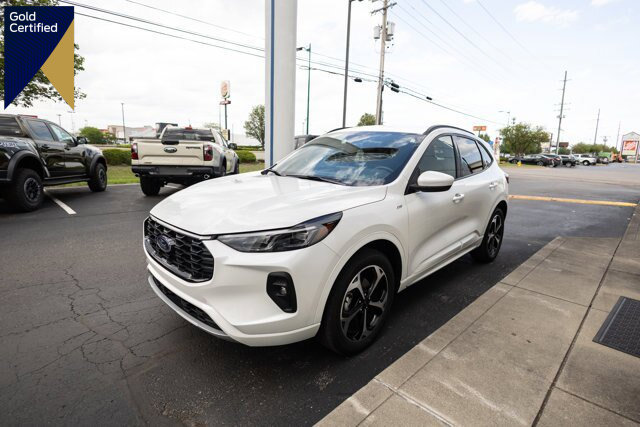 Certified 2025 Ford Escape ST-Line Elite image 1