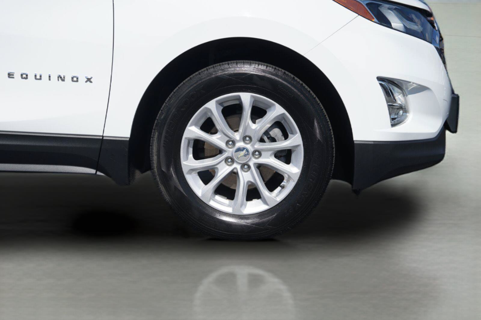 Used 2019 Chevrolet Equinox LS FWD image 4