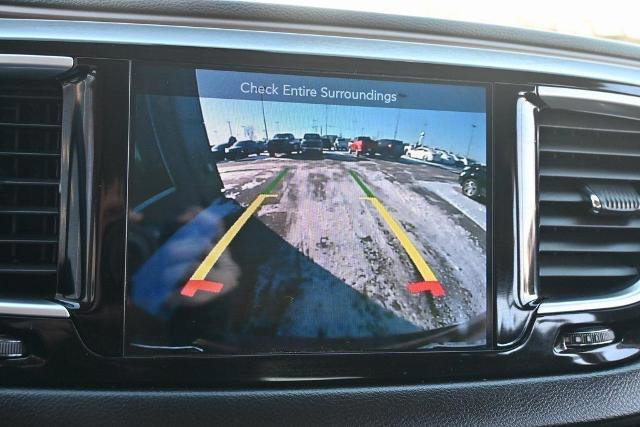 Used 2017 Chrysler Pacifica Touring-L Plus image 37