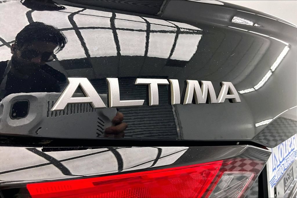 Used 2023 Nissan Altima 2.5 SV FWD image 8
