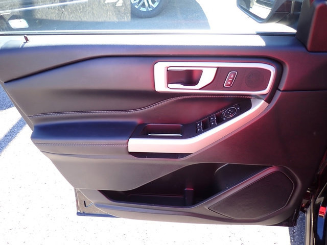 Certified 2022 Ford Explorer XLT w/ Equipment Group 202A image 17