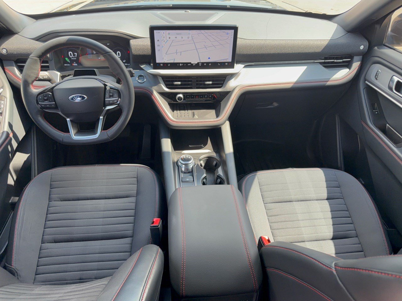 Certified 2025 Ford Explorer ST-Line w/ Premium Package RWD image 17