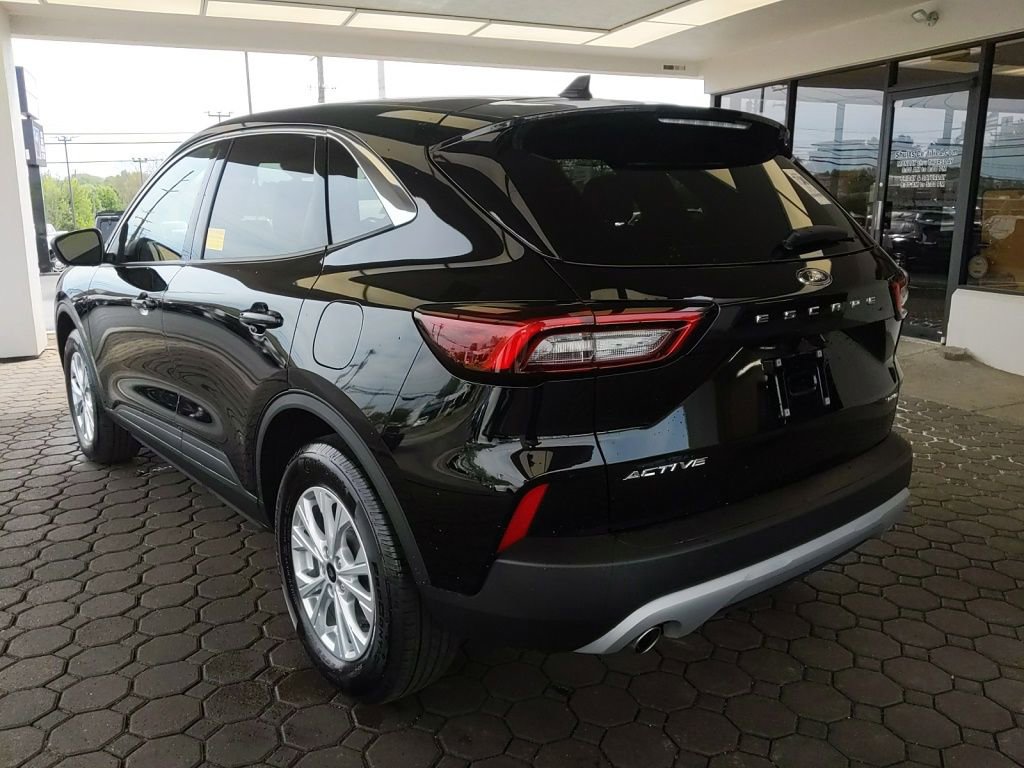 Certified 2024 Ford Escape Active AWD/4WD image 10