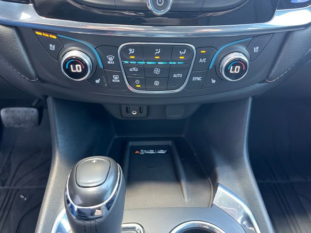 Used 2019 Chevrolet Traverse Premier w/ Driver Confidence II Package FWD image 37