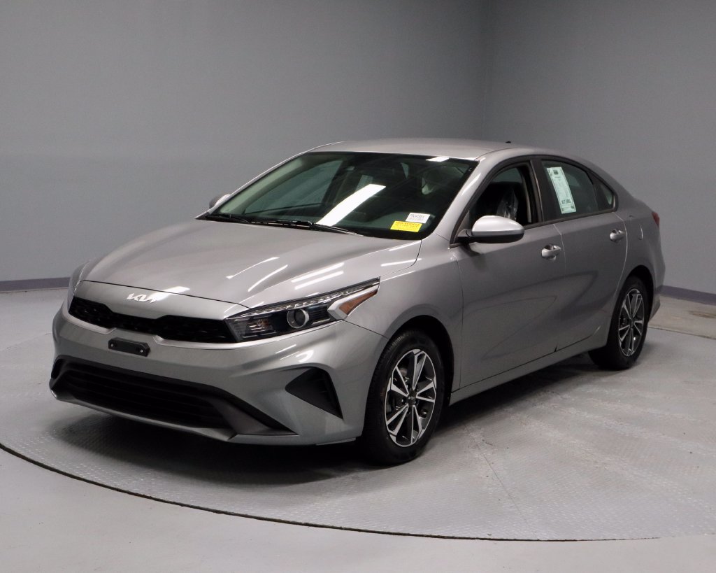 Used 2024 Kia Forte LXS FWD image 7