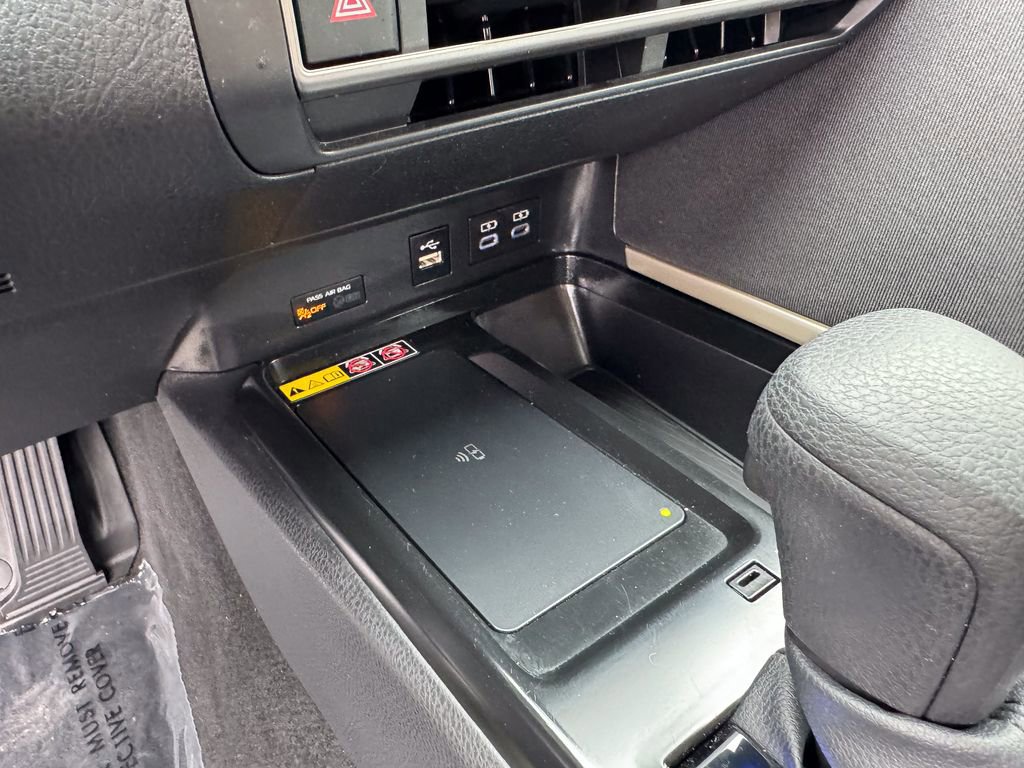 Used 2025 Toyota Camry LE image 22