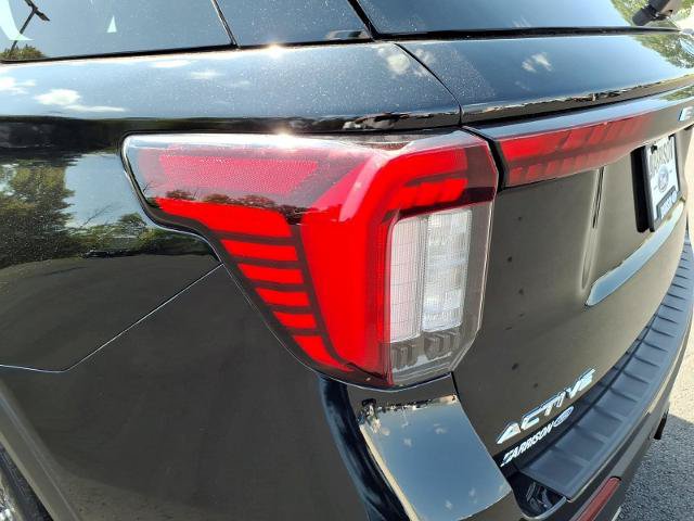 Certified 2025 Ford Explorer Active w/ Active Comfort Package AWD/4WD image 11