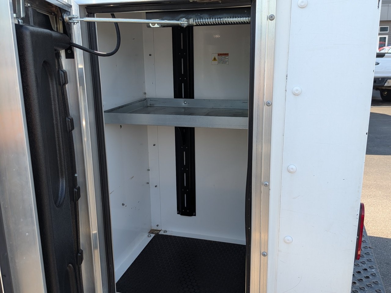 Certified 2022 Ford E-450 and Econoline 450 Super Duty w/ Power Windows & Locks Group RWD image 16