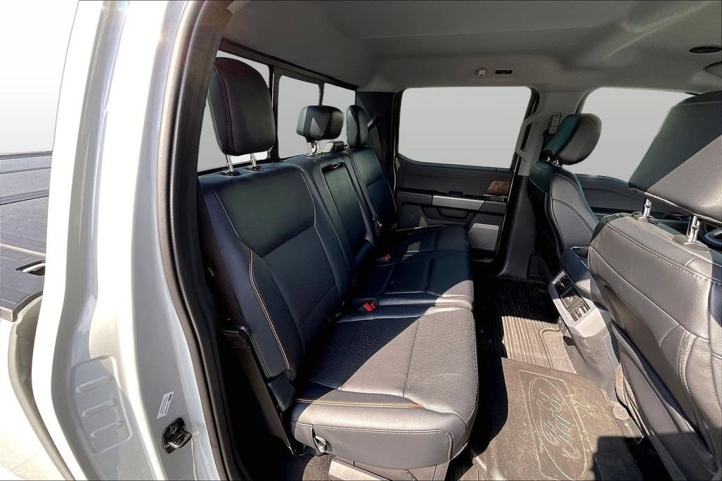 Certified 2025 Ford F250 Lariat w/ Lariat Ultimate Package AWD/4WD image 28