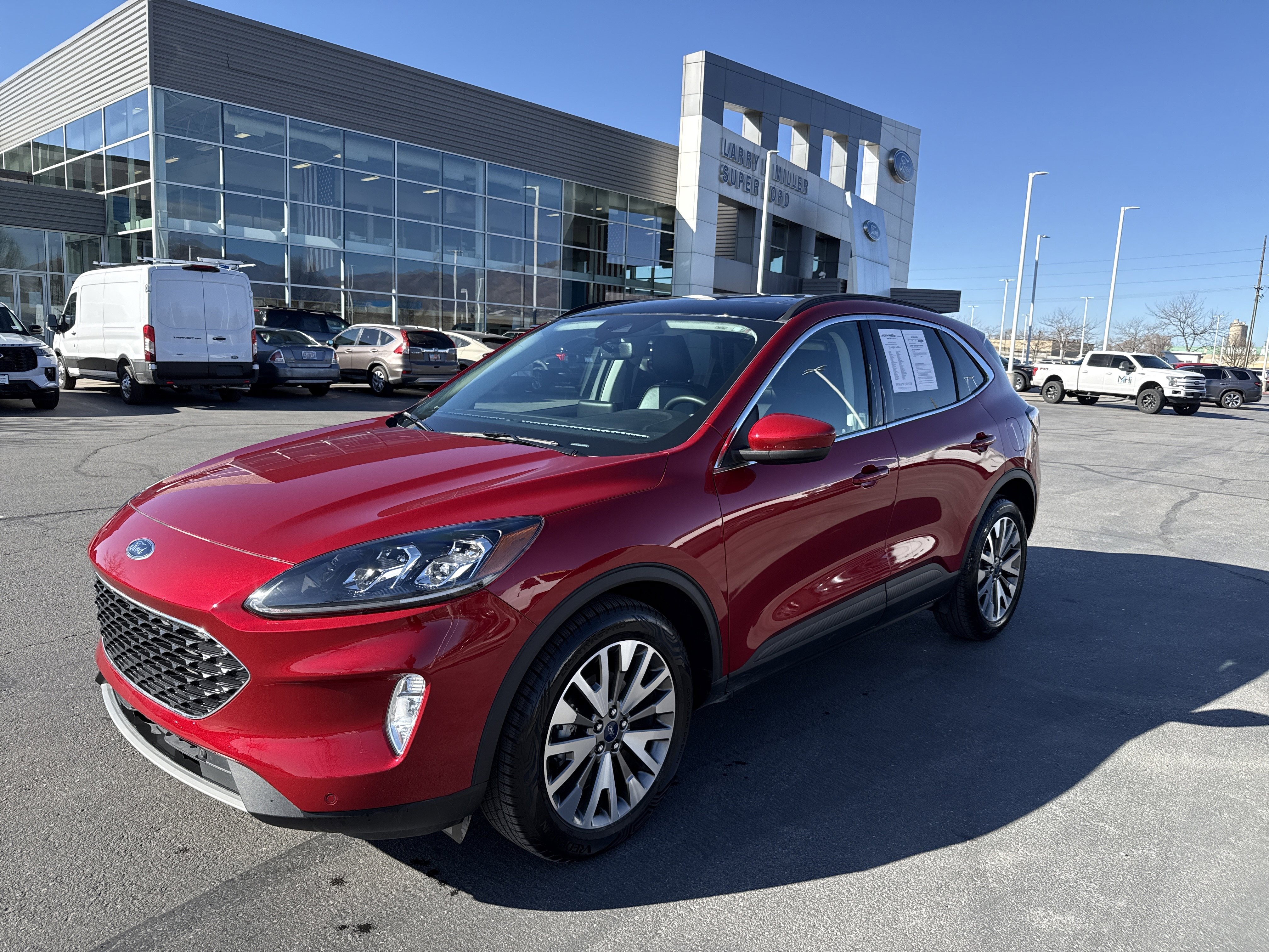 Certified 2022 Ford Escape Titanium image 9