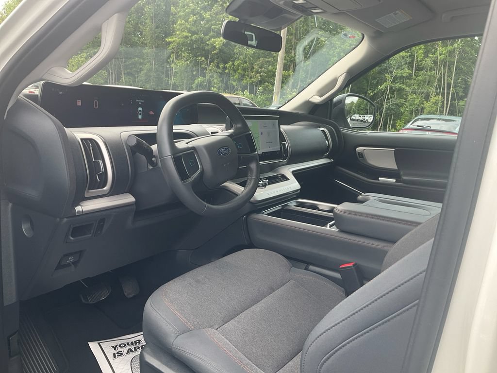 Certified 2025 Ford Expedition Active RWD image 15