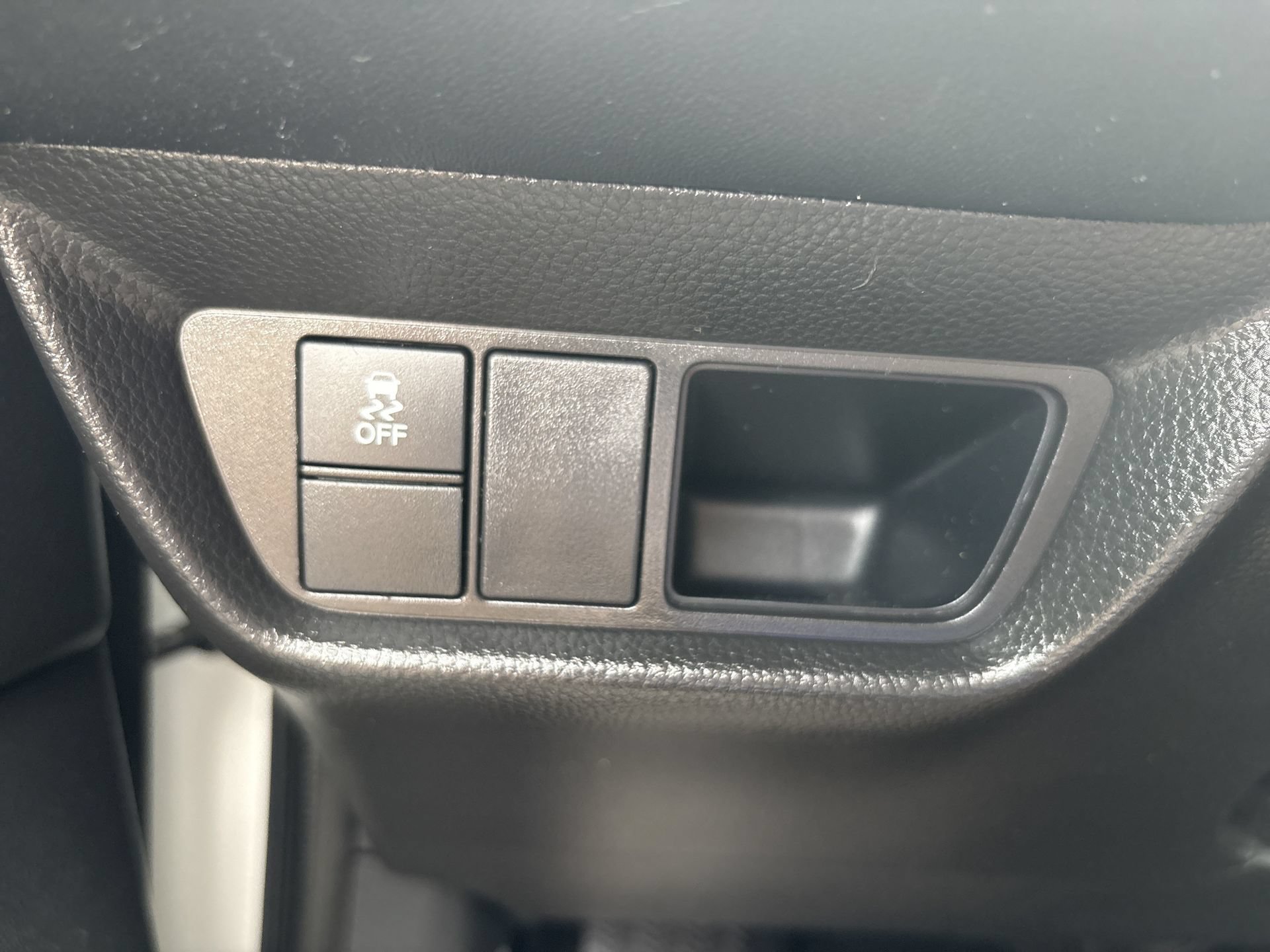 Used 2025 Honda HR-V Sport image 13